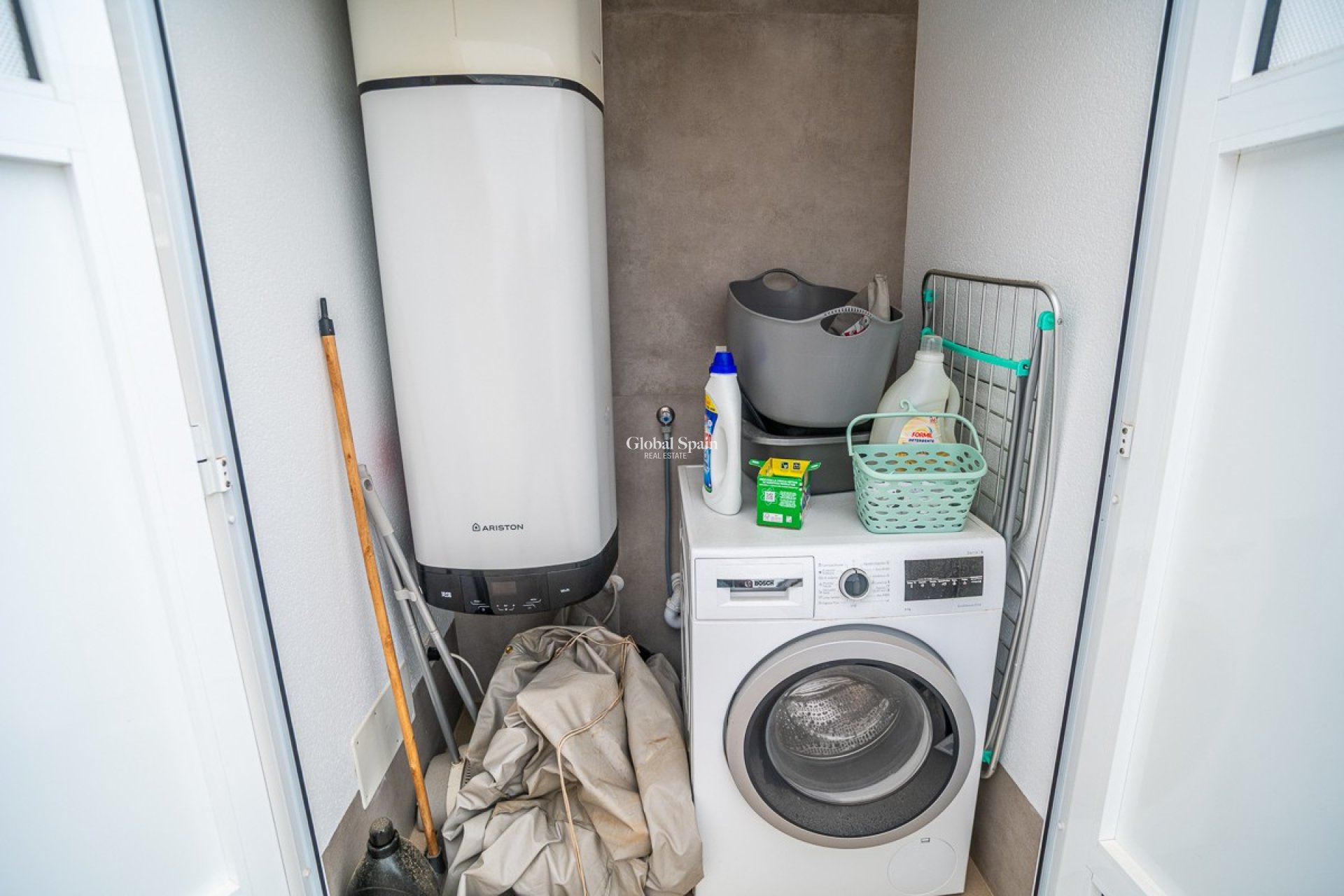 Revente - PENTHOUSE -
LO PAGÁN