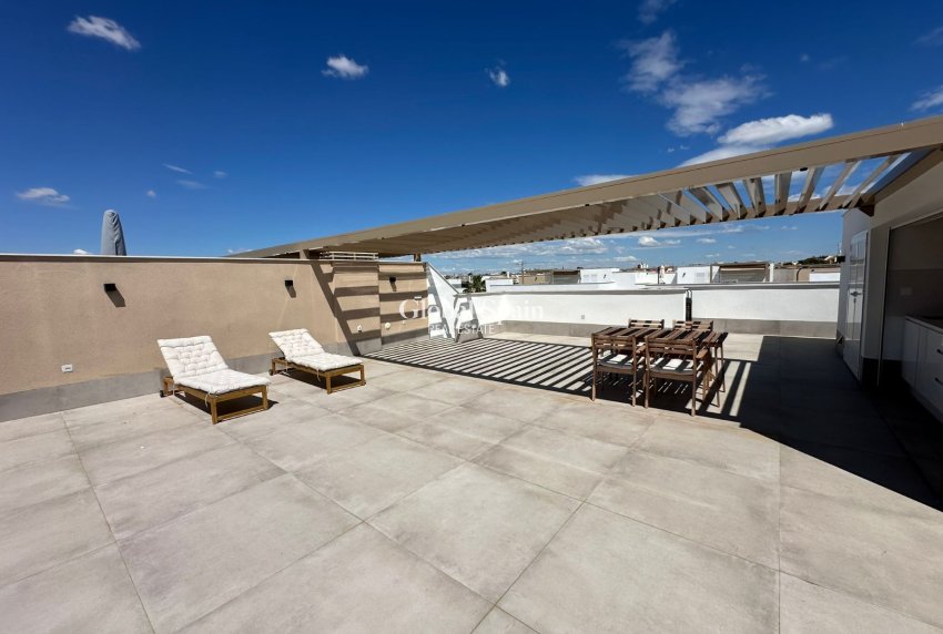 Revente - PENTHOUSE -
LO PAGÁN