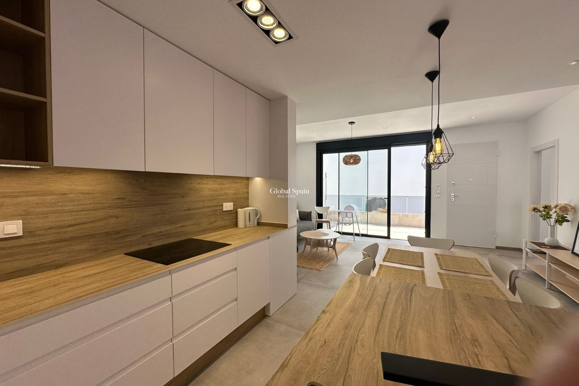 Revente - PENTHOUSE -
LO PAGÁN