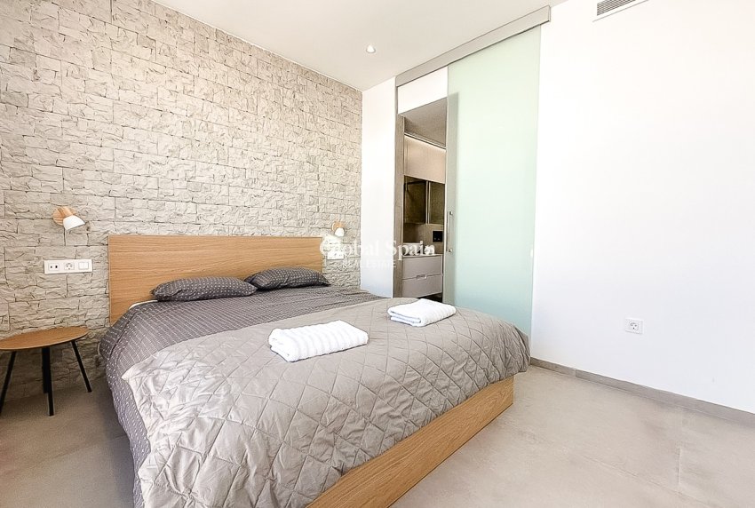 Revente - PENTHOUSE -
LO PAGÁN