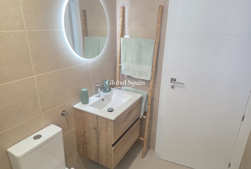 Revente - PENTHOUSE -
LO ROMERO GOLF - Inland