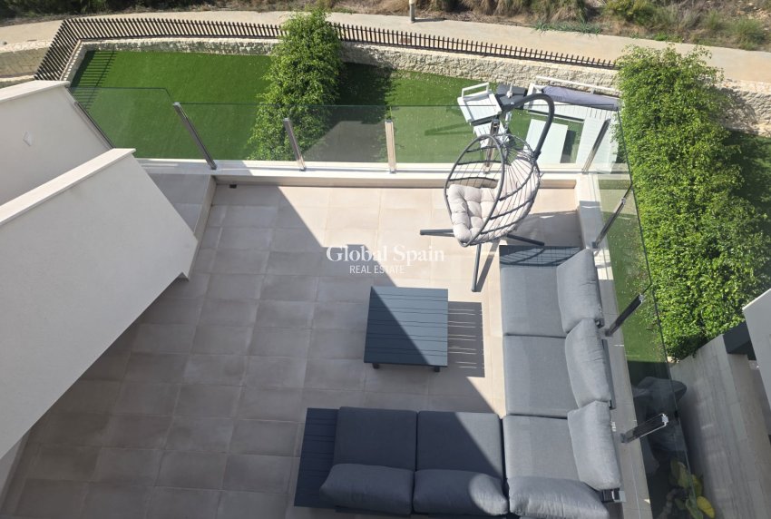 Revente - PENTHOUSE -
LO ROMERO GOLF - Inland