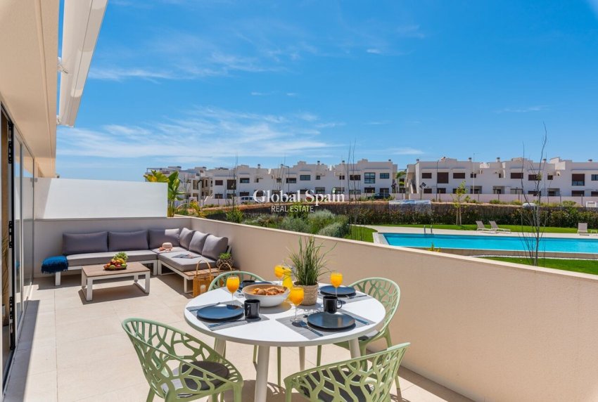 Revente - PENTHOUSE -
LOS BALCONES - LOS ALTOS - Costa Blanca