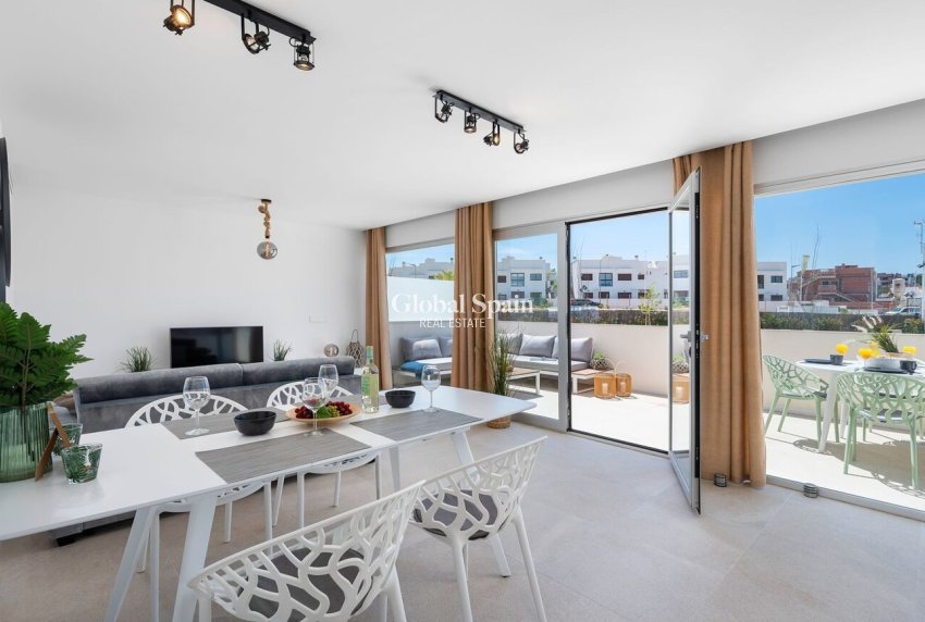 Revente - PENTHOUSE -
LOS BALCONES - LOS ALTOS - Costa Blanca