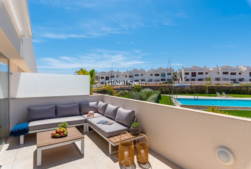 Revente - PENTHOUSE -
LOS BALCONES - LOS ALTOS - Costa Blanca