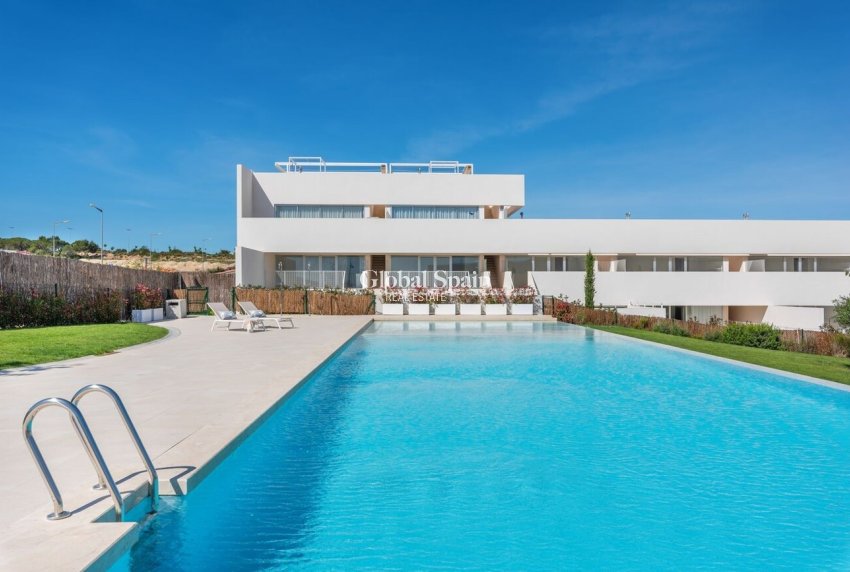 Revente - PENTHOUSE -
LOS BALCONES - LOS ALTOS - Costa Blanca