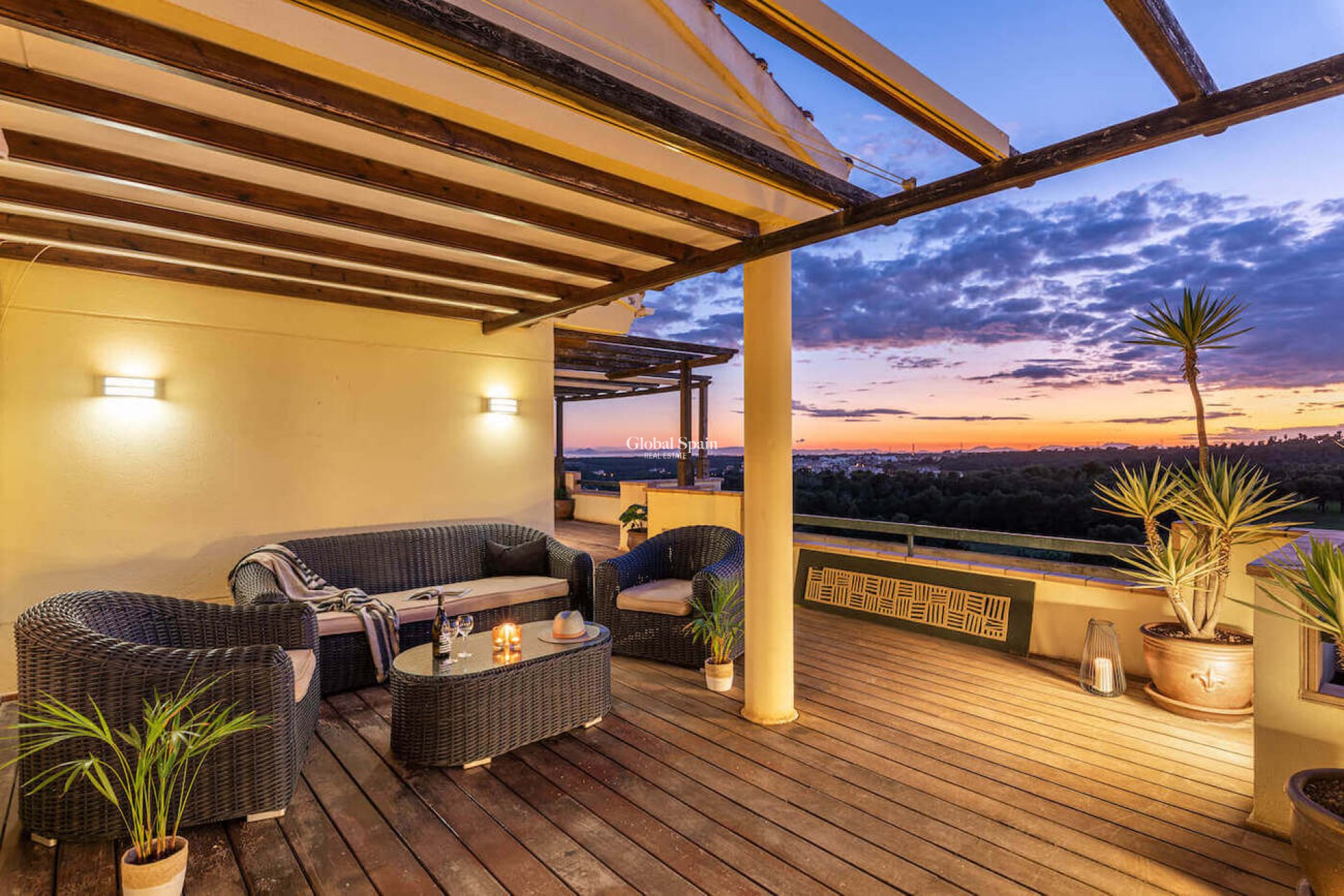 Revente - PENTHOUSE -
ORIHUELA COSTA - CAMPOAMOR