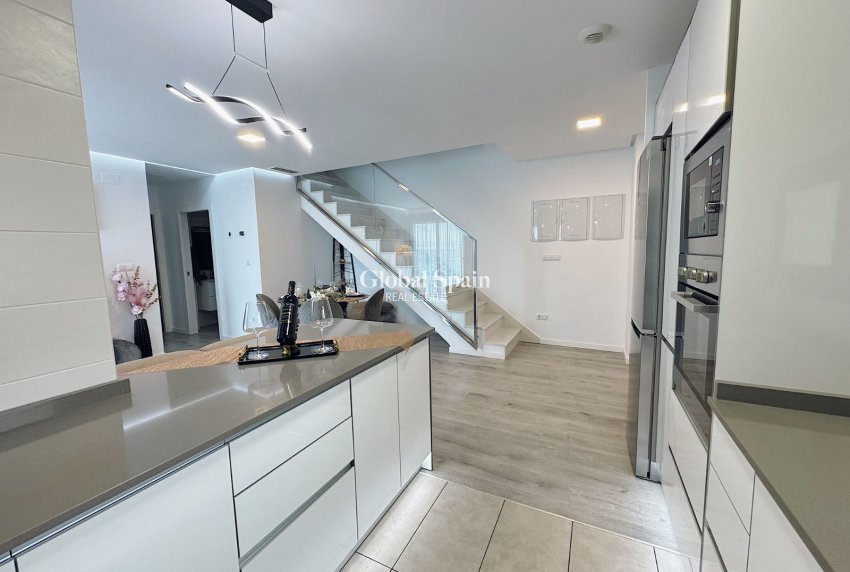 Revente - PENTHOUSE -
ORIHUELA COSTA - Costa Blanca