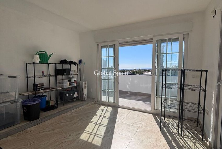 Revente - PENTHOUSE -
ORIHUELA COSTA - Costa Blanca