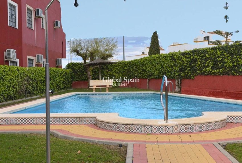 Revente - PENTHOUSE -
ORIHUELA COSTA - Costa Blanca