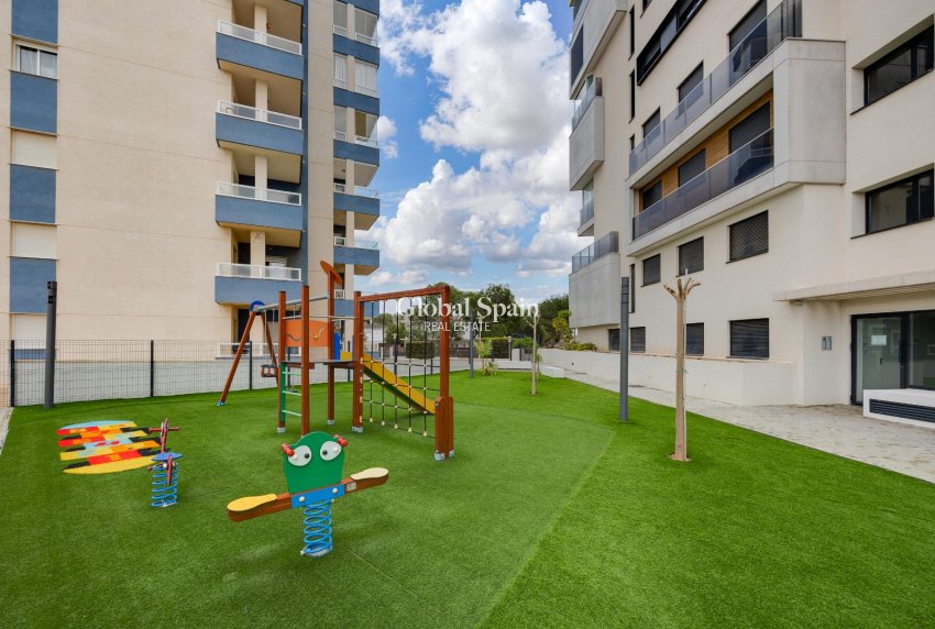 Revente - PENTHOUSE -
ORIHUELA COSTA - Costa Blanca