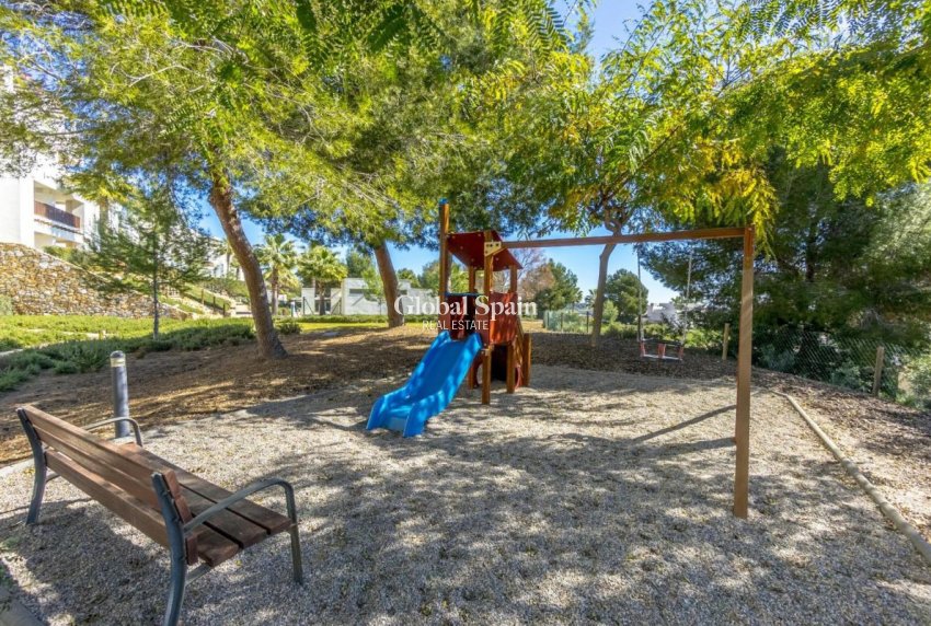 Revente - PENTHOUSE -
ORIHUELA COSTA - Costa Blanca