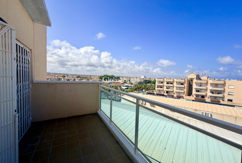 Revente - PENTHOUSE -
ORIHUELA COSTA - Costa Blanca