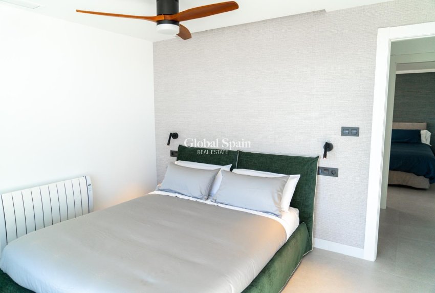 Revente - PENTHOUSE -
ORIHUELA COSTA - La Regia