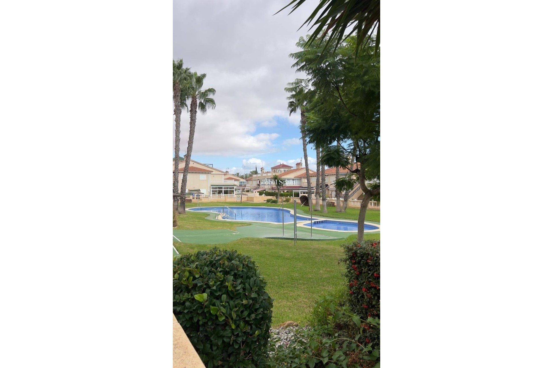 Revente - PENTHOUSE -
ORIHUELA COSTA - La Zenia