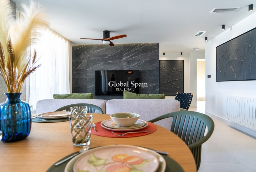 Revente - PENTHOUSE -
ORIHUELA COSTA - La Zenia