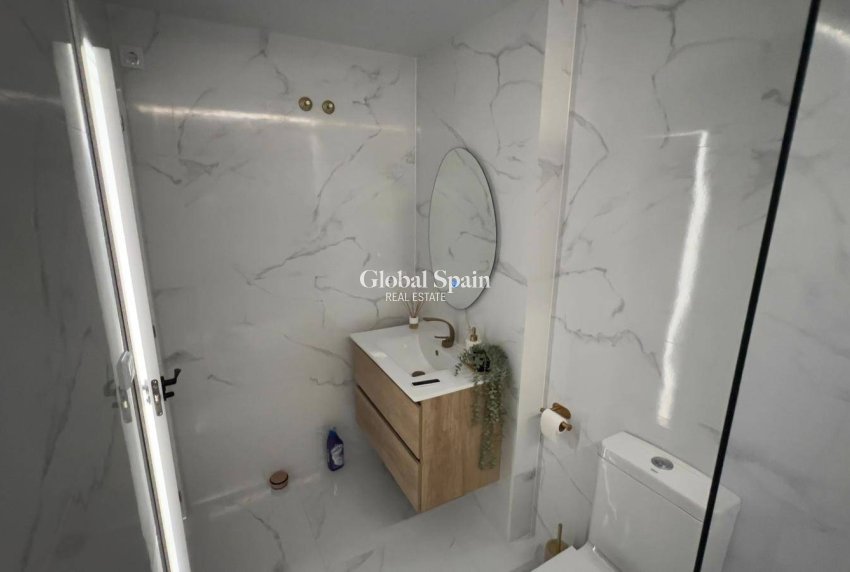 Revente - PENTHOUSE -
ORIHUELA COSTA - La Zenia