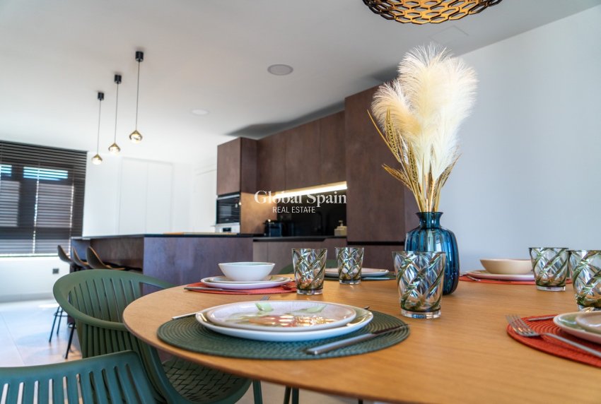 Revente - PENTHOUSE -
ORIHUELA COSTA - La Zenia