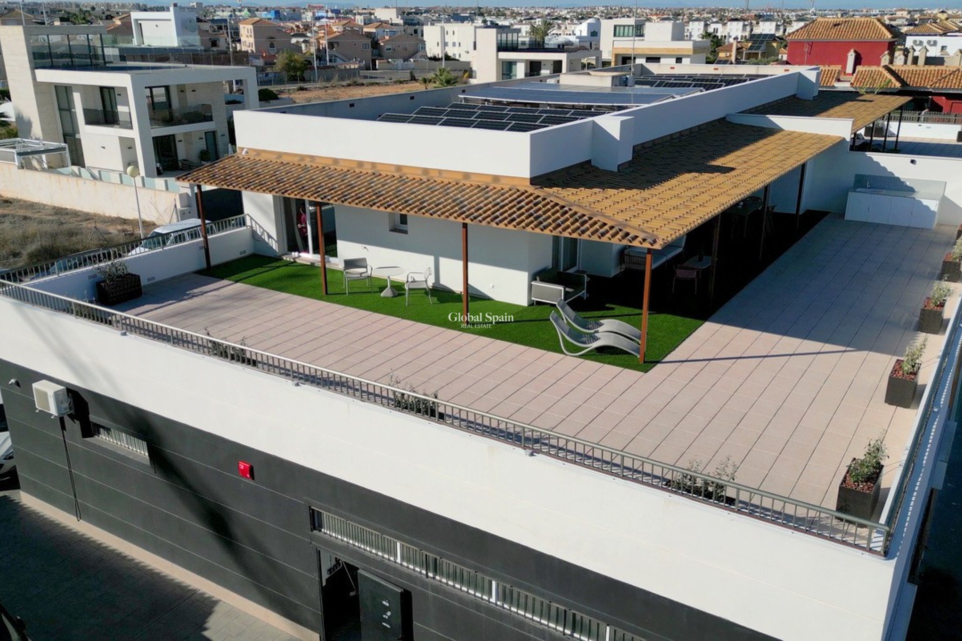 Revente - PENTHOUSE -
ORIHUELA COSTA - La Zenia