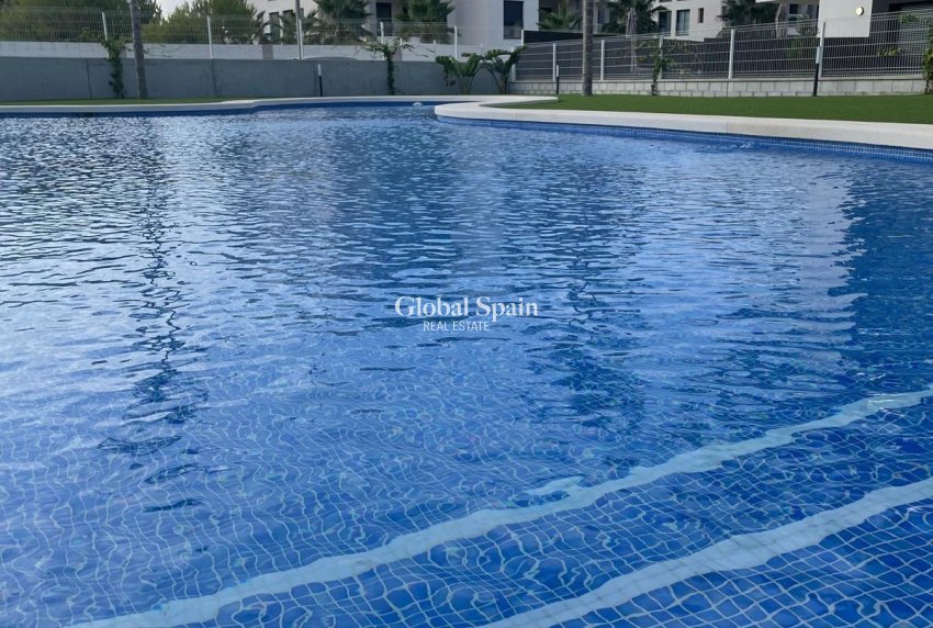 Revente - PENTHOUSE -
ORIHUELA COSTA - Las Filipinas