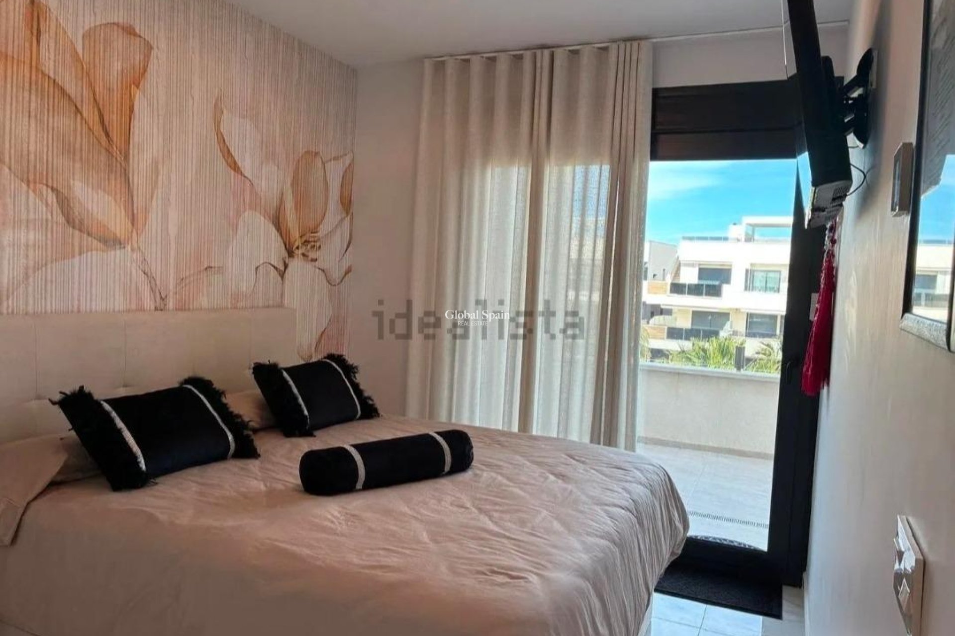 Revente - PENTHOUSE -
ORIHUELA COSTA - Los Almendros-la Florida