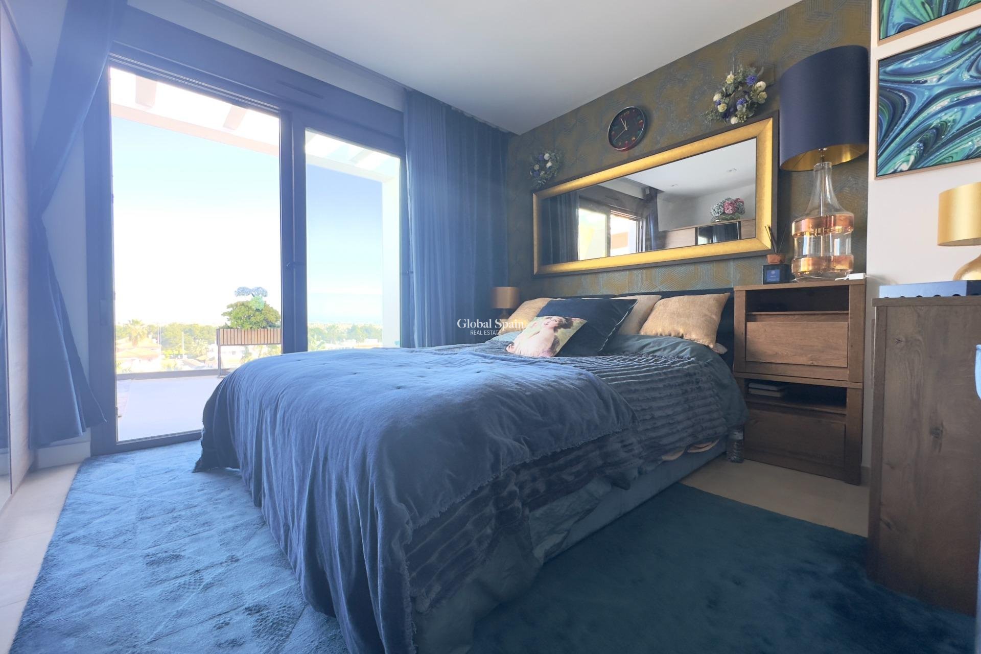 Revente - PENTHOUSE -
ORIHUELA COSTA - Los Dolses