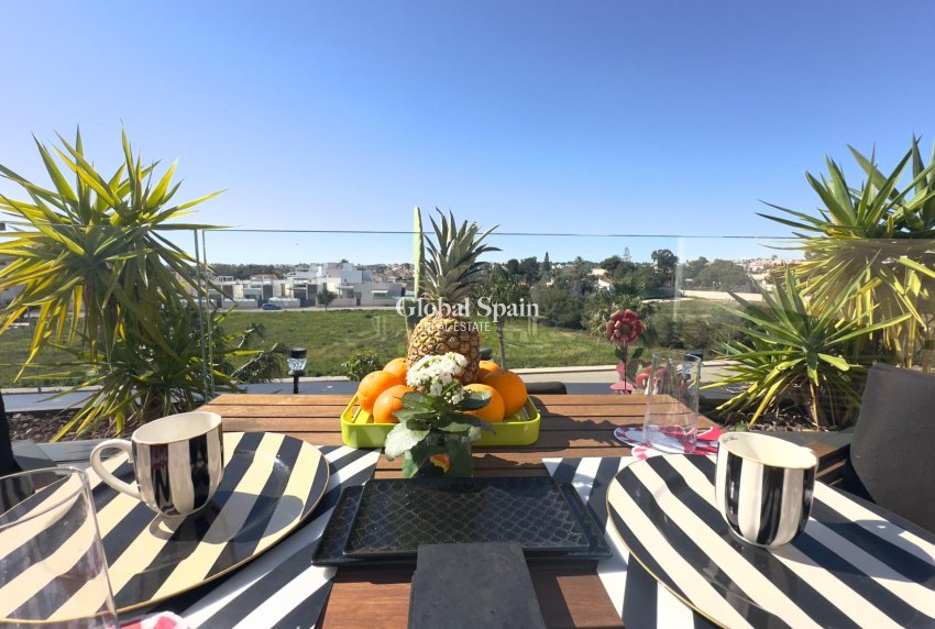 Revente - PENTHOUSE -
ORIHUELA COSTA - Los Dolses