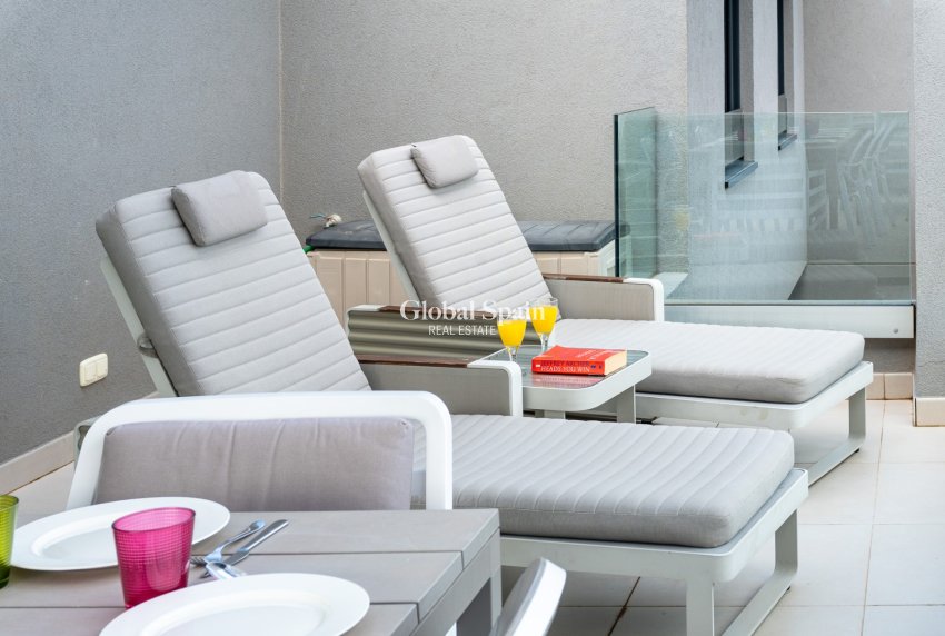 Revente - PENTHOUSE -
ORIHUELA COSTA - Punta Prima