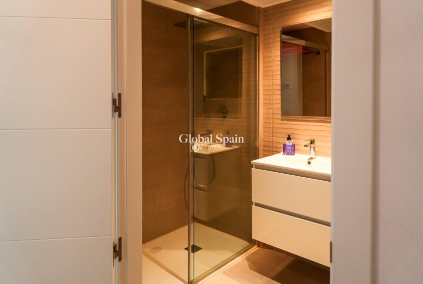 Revente - PENTHOUSE -
ORIHUELA COSTA - Punta Prima