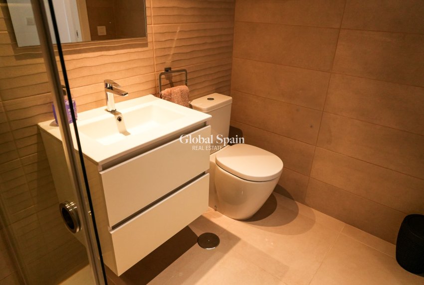 Revente - PENTHOUSE -
ORIHUELA COSTA - Punta Prima