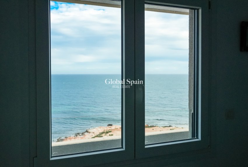 Revente - PENTHOUSE -
ORIHUELA COSTA - Punta Prima