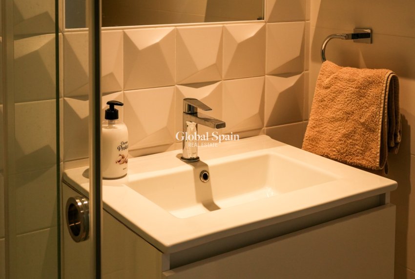 Revente - PENTHOUSE -
ORIHUELA COSTA - Punta Prima