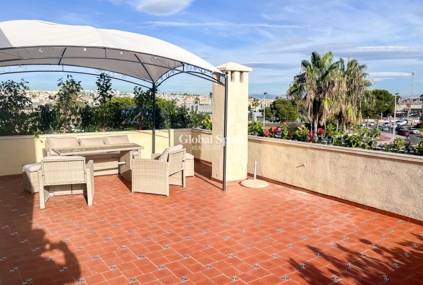 Revente - PENTHOUSE -
ORIHUELA COSTA - Punta Prima