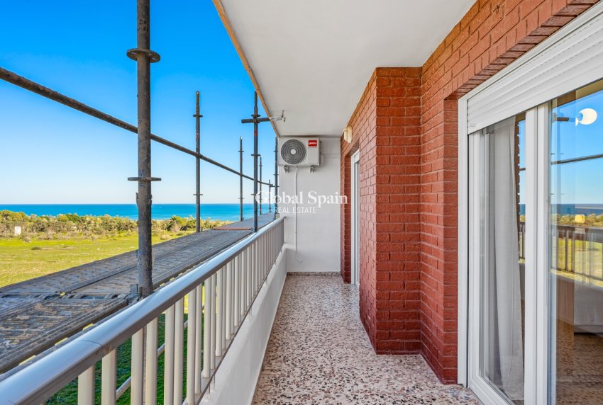 Revente - PENTHOUSE -
ORIHUELA COSTA - Punta Prima