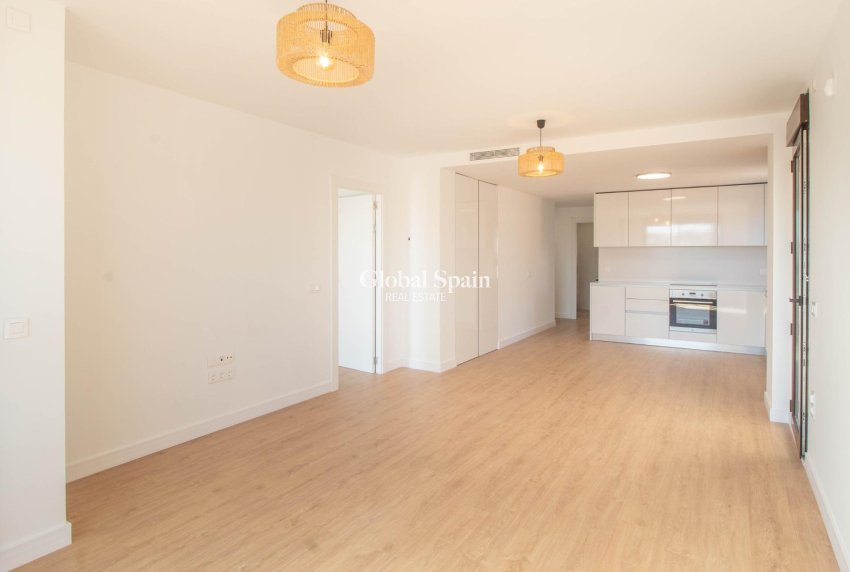 Revente - Penthouse -
ORIHUELA COSTA - VILLAMARTÍN