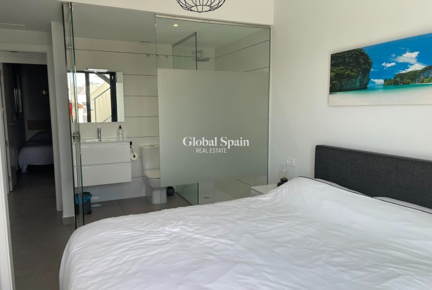 Revente - Penthouse -
ORIHUELA COSTA - VILLAMARTÍN