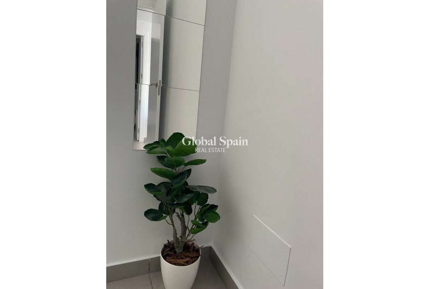 Revente - Penthouse -
ORIHUELA COSTA - VILLAMARTÍN