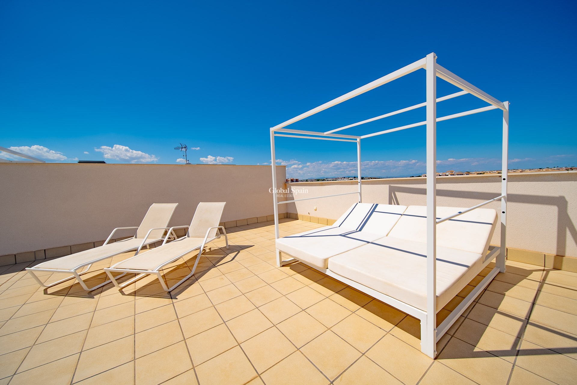 Revente - PENTHOUSE -
ORIHUELA COSTA - VILLAMARTÍN