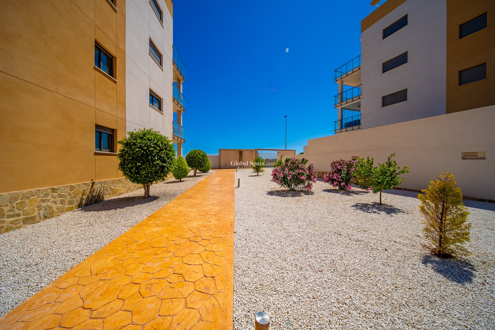 Revente - PENTHOUSE -
ORIHUELA COSTA - VILLAMARTÍN