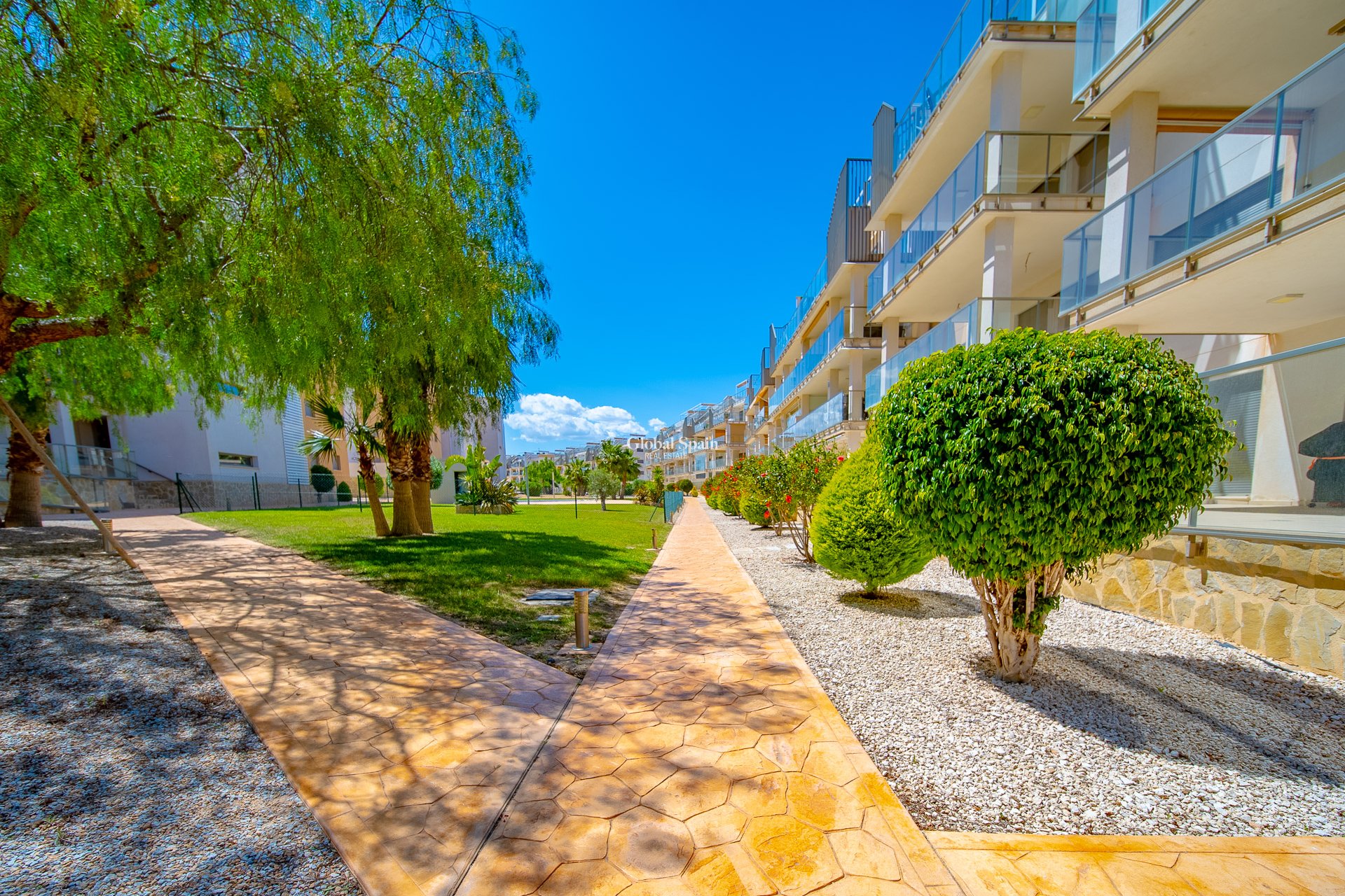 Revente - PENTHOUSE -
ORIHUELA COSTA - VILLAMARTÍN