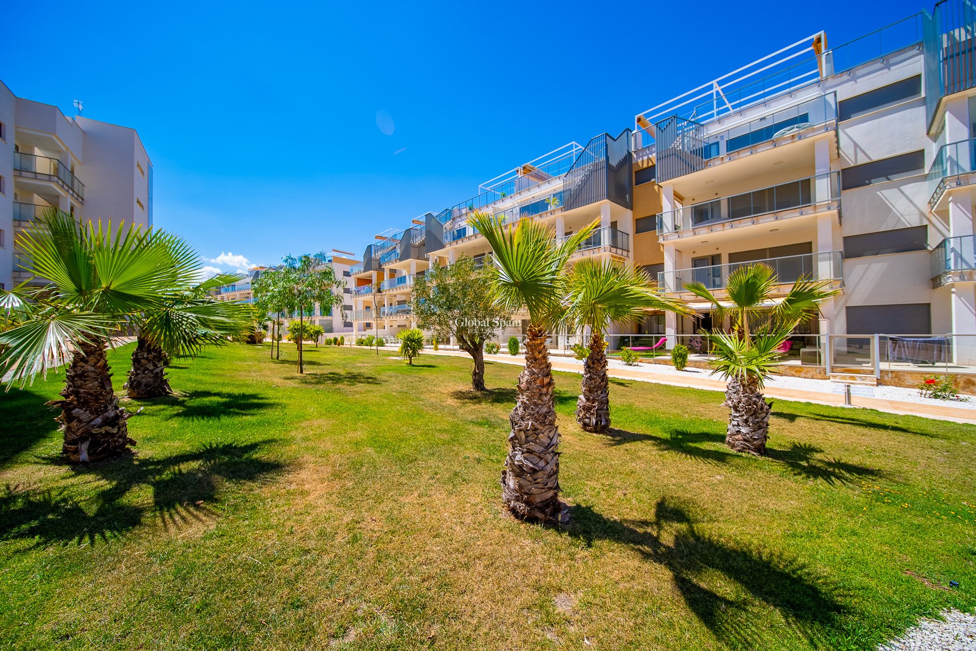 Revente - PENTHOUSE -
ORIHUELA COSTA - VILLAMARTÍN