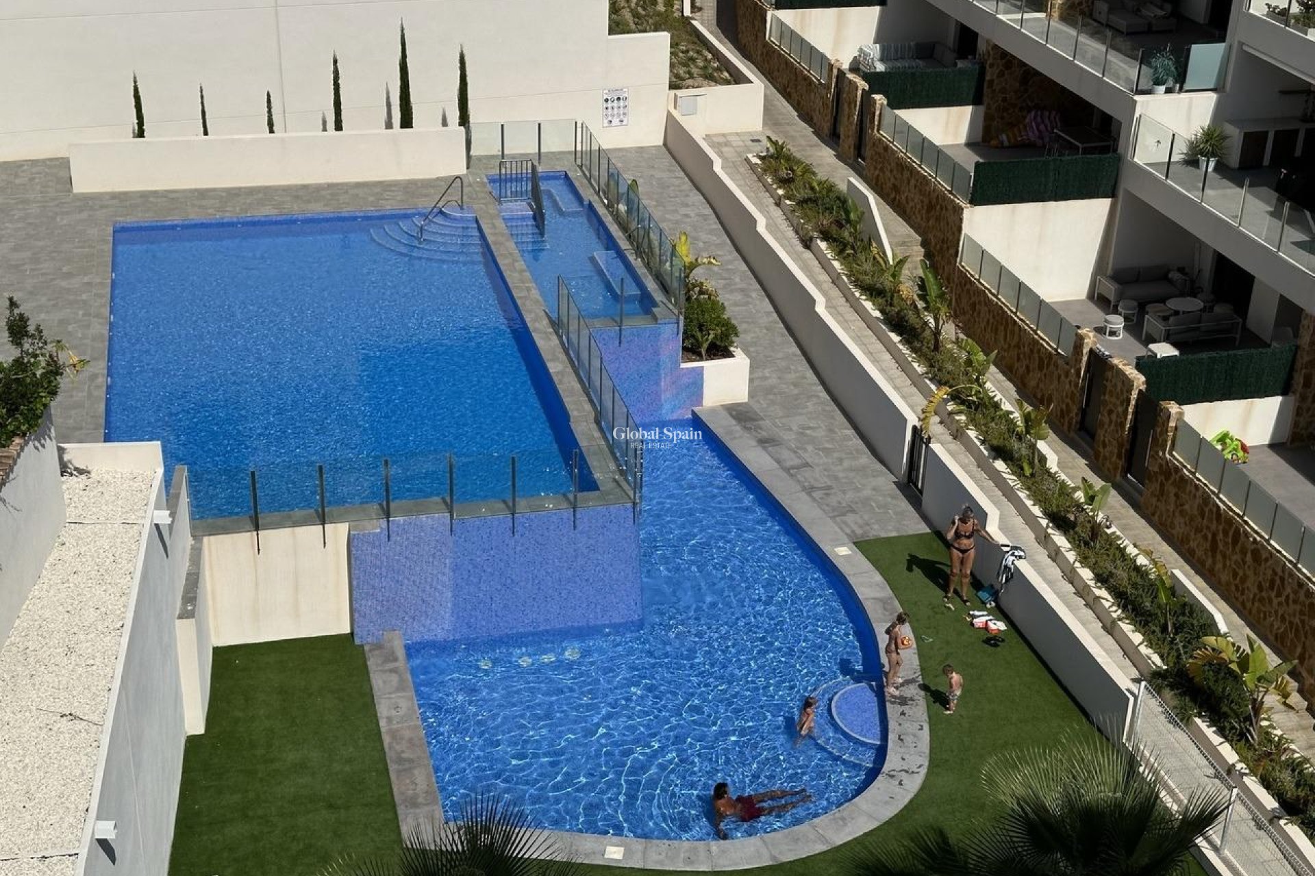 Revente - PENTHOUSE -
ORIHUELA COSTA - VILLAMARTÍN