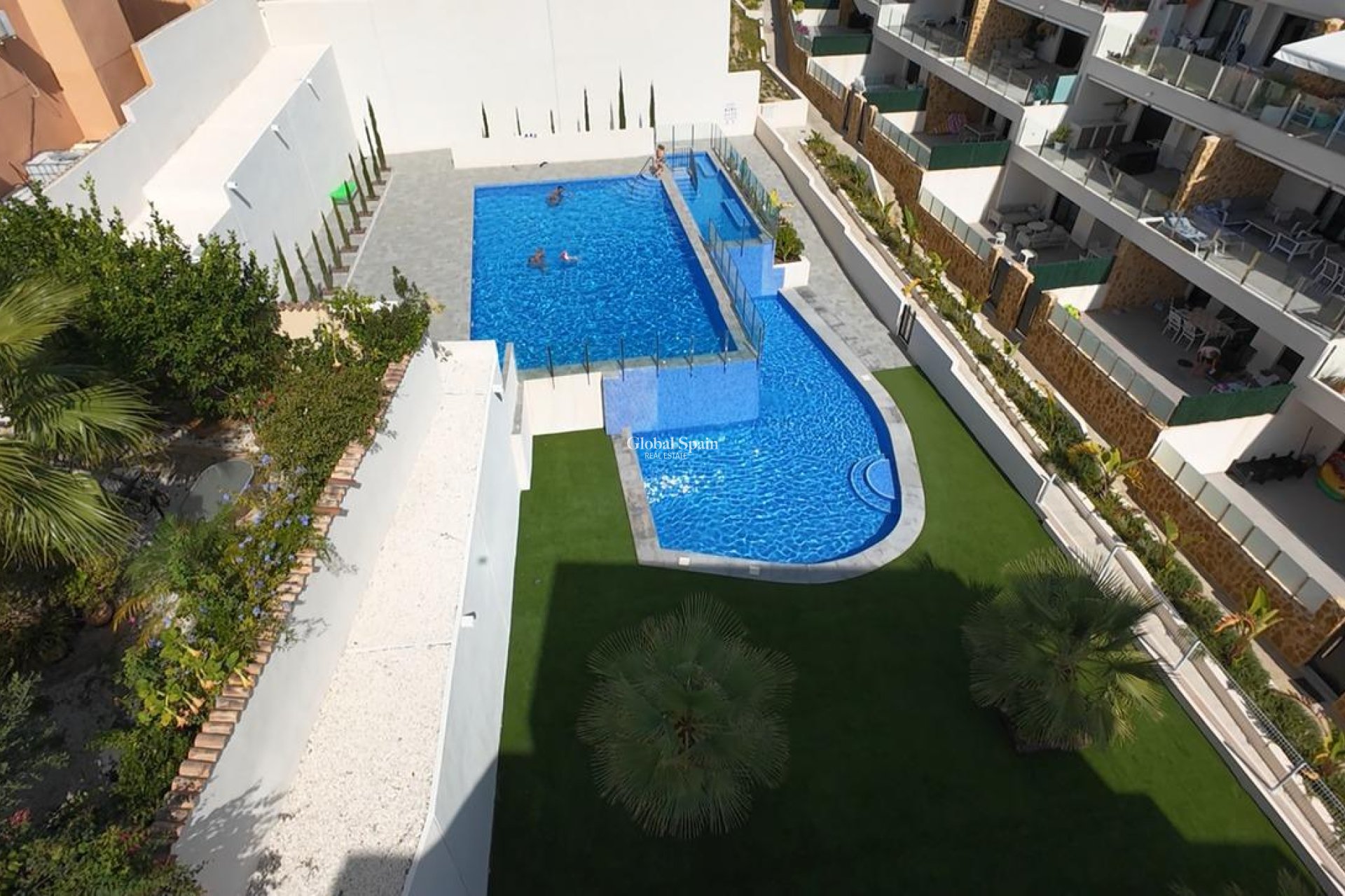 Revente - PENTHOUSE -
ORIHUELA COSTA - VILLAMARTÍN