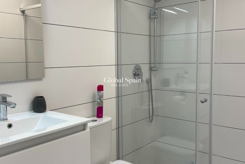 Revente - PENTHOUSE -
ORIHUELA COSTA - VILLAMARTÍN