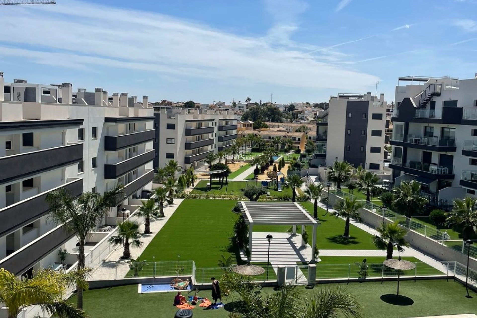 Revente - PENTHOUSE -
ORIHUELA COSTA - VILLAMARTÍN