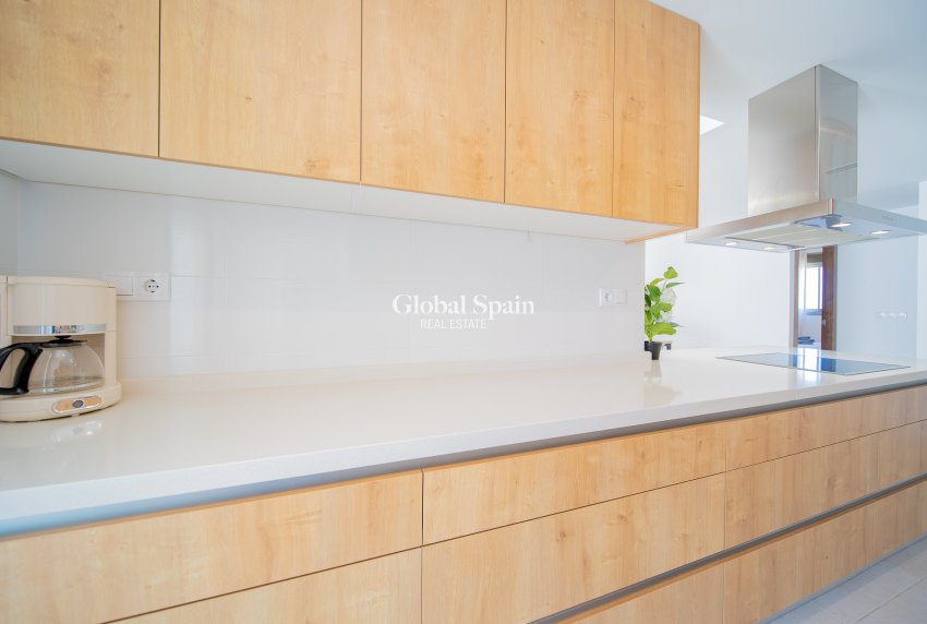 Revente - PENTHOUSE -
ORIHUELA COSTA - VILLAMARTÍN