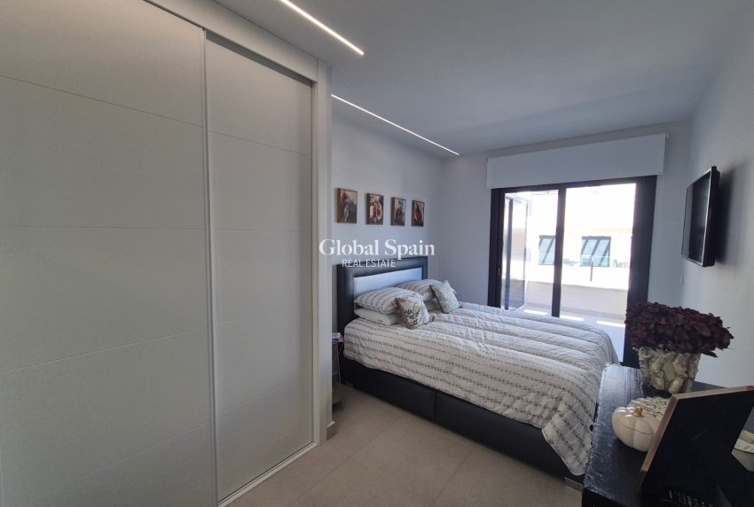 Revente - PENTHOUSE -
ORIHUELA - Inland