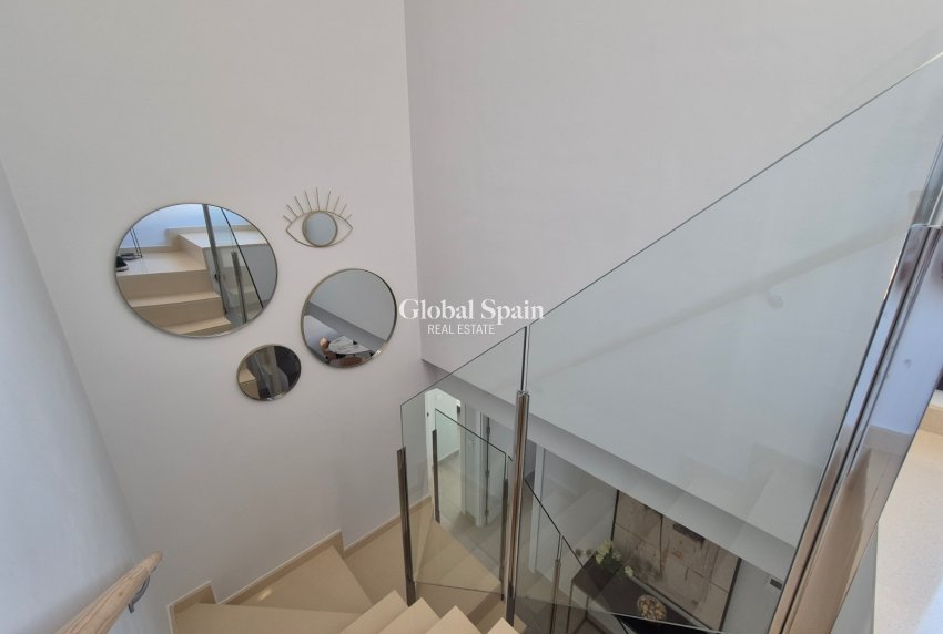 Revente - PENTHOUSE -
ORIHUELA - Inland