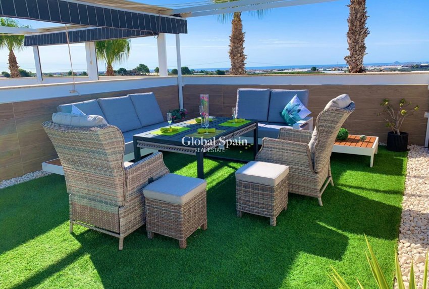 Revente - PENTHOUSE -
PILAR DE LA HORADADA - Costa Blanca