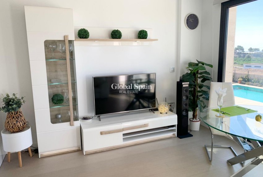 Revente - PENTHOUSE -
PILAR DE LA HORADADA - Costa Blanca